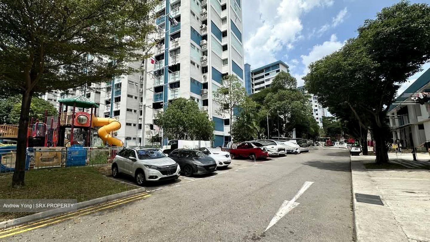 Chong Boon Heights (D20), Shop House #553719131